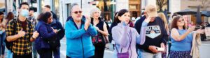 CHABAD OF VENTURA LIGHTS UP DOWNTOWN