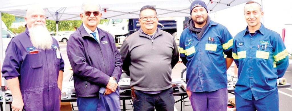 Peterbilt Vacuum Truck moves to Council