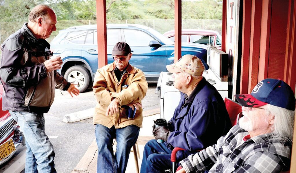 Hot Rodders brave the rainy weather at Antique Adventures