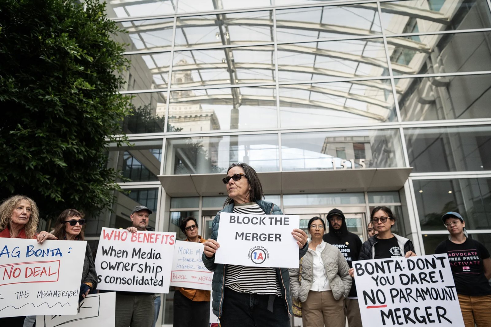Deal Allowing Paramount-Warner Bros. Merger May Not Cure Hollywood’s Troubles